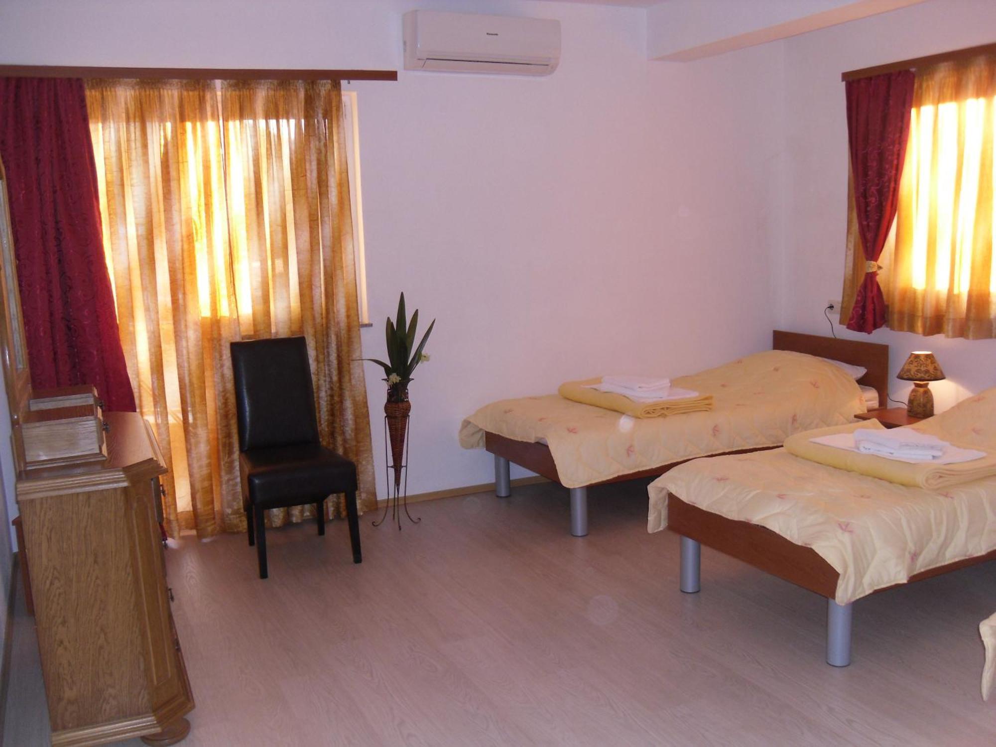 Bed and Breakfast Pansion Alfa à Međugorje Extérieur photo