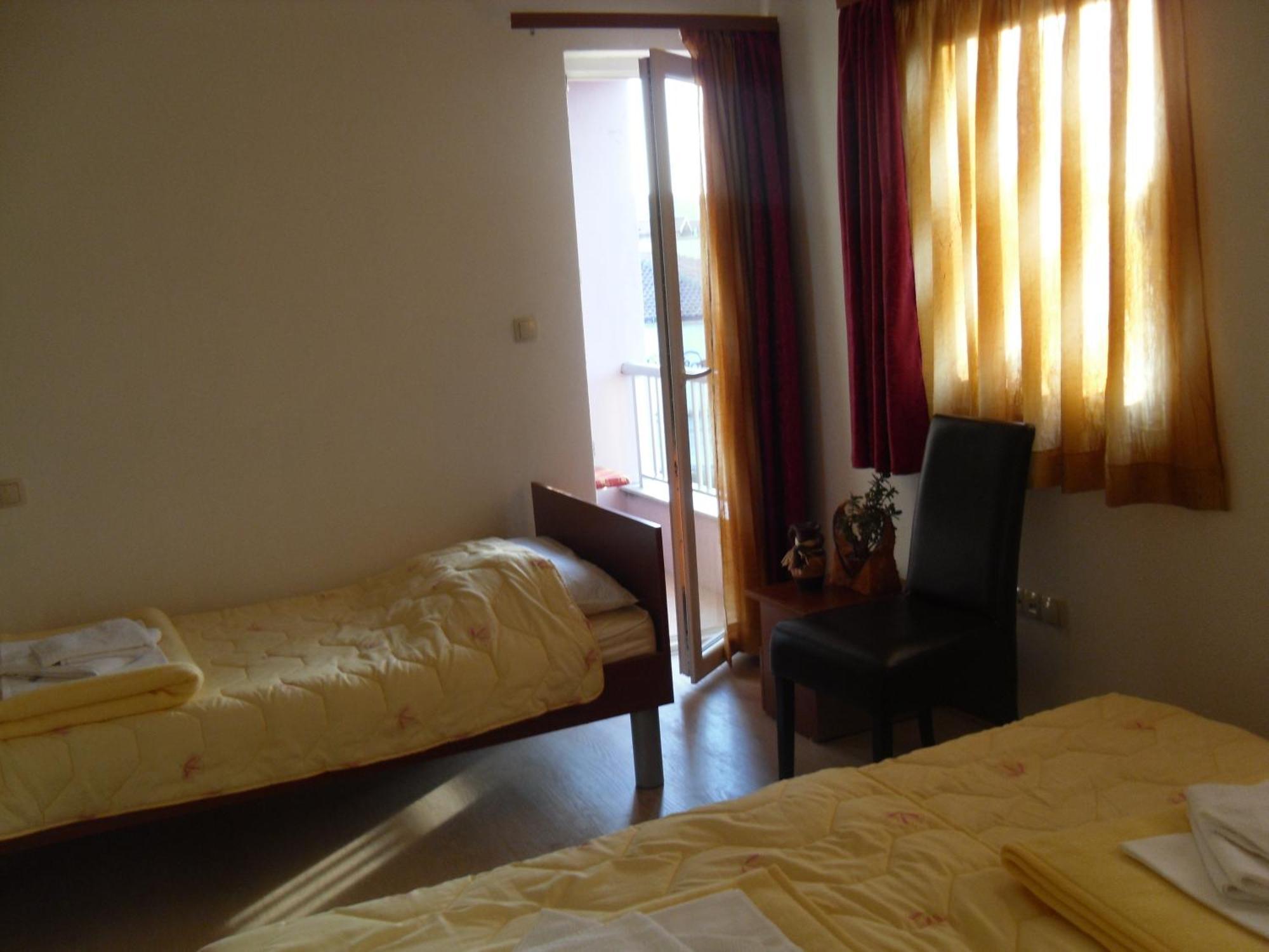 Bed and Breakfast Pansion Alfa à Međugorje Extérieur photo